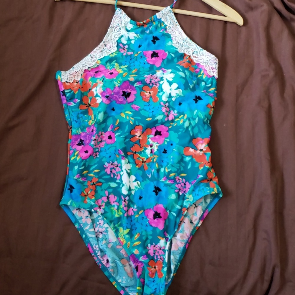 Summer sale! NWOT swimsuit